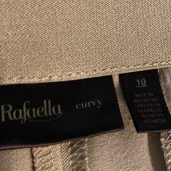 Rafaella light tan pants size 10 curvy - Picture 2 of 4